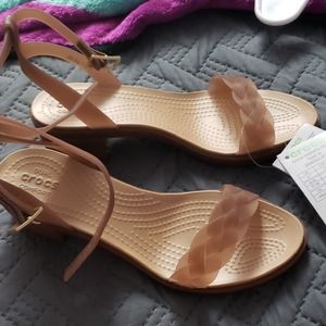 Crocs Nwt Isabella Block Heel Brown ( 7 )